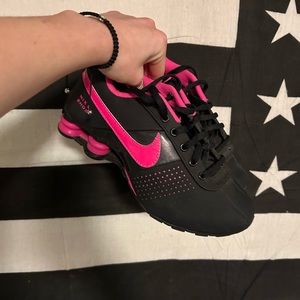 Children’s Nike Shoxs (size 4)